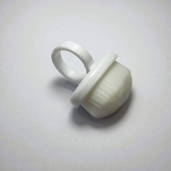 Brossette ovale blanche
